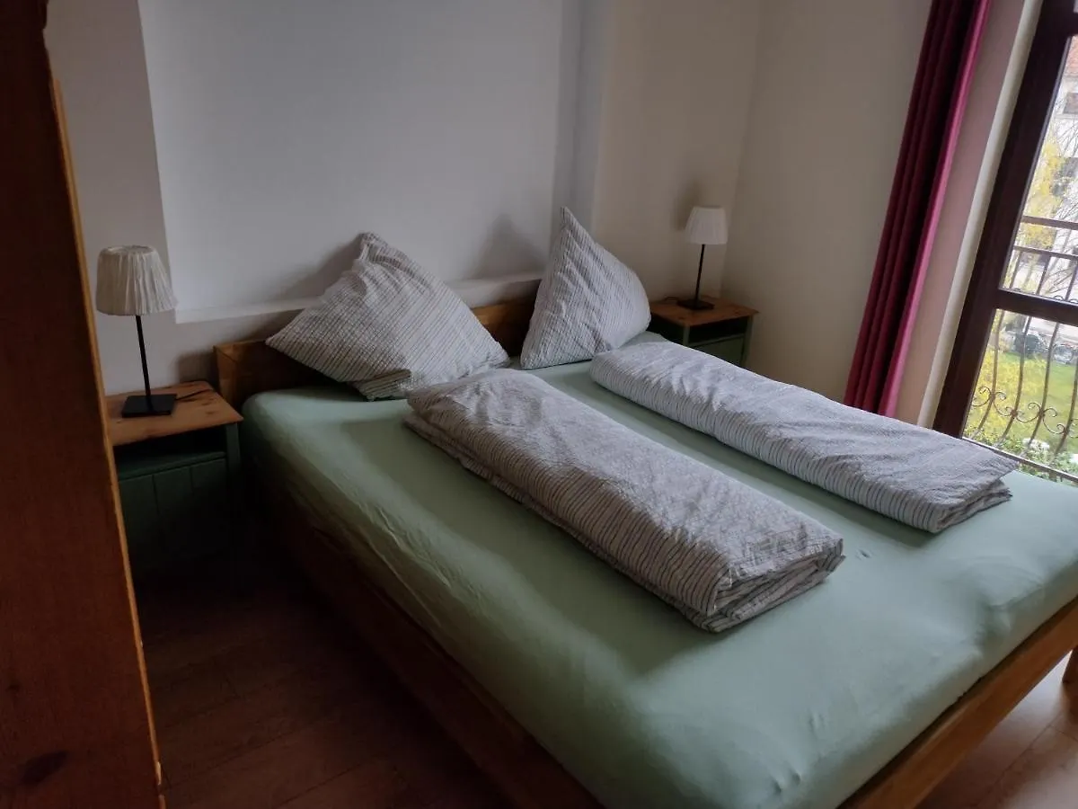 2 Ferienwohnungen In Einem Haus 2 Km Vom Zentrum Leipzigs 0*, Лейпциг